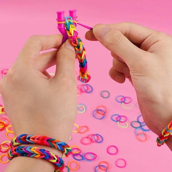 Rubber Band Bracelet Kit, TERRIFI Box Rubber Loom Bands Girl Gift for Children, Elastic Band for Weaving Lacing Bracelet, Kids Art Crafts Bracelet Making Set with Hooks & Charms (600 PCS) Rubber Band Bracelet Kit, TERRIFI Box Rubber Loom Bands Girl Gift for Children, Elastic Band for Weaving Lacing Bracelet, Kids Art Crafts Bracelet Making Set with Hooks & Charms (600 PCS)