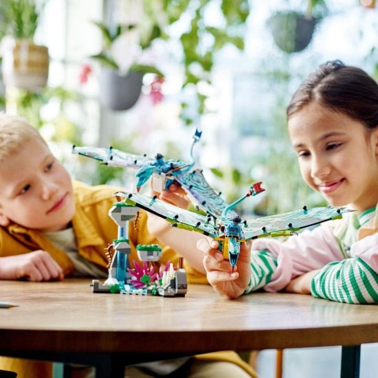 LEGO® Avatar Jake & Neytiri’s First Banshee Flight 75572 Building Toy Set (572 Pcs) LEGO® Avatar Jake & Neytiri’s First Banshee Flight 75572 Building Toy Set (572 Pcs)