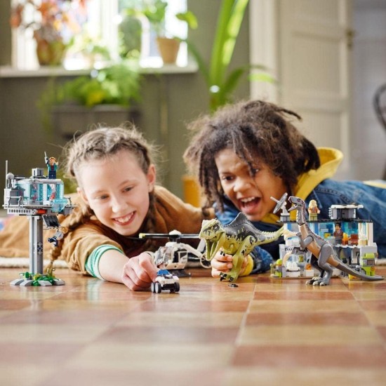 LEGO® Jurassic World Giganotosaurus & Therizinosaurus Attack 76949 (658 Pieces)