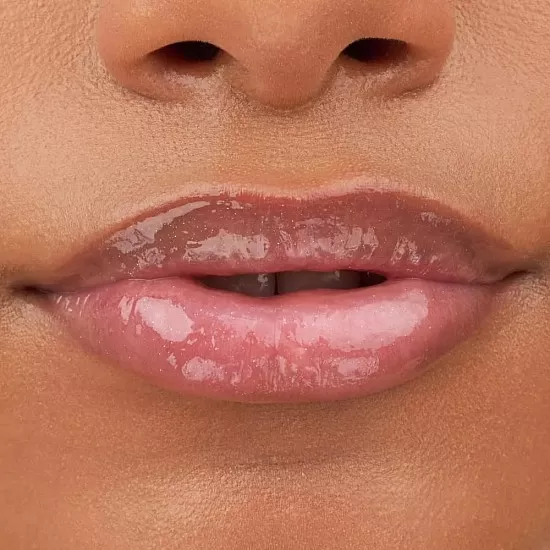 Essence what the fake! EX. PLUM. LIP FILLER