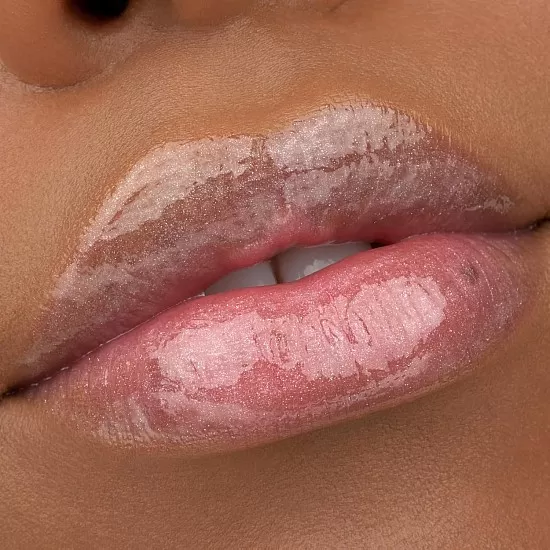 Essence what the fake! PLUMP. LIP FILLER 01