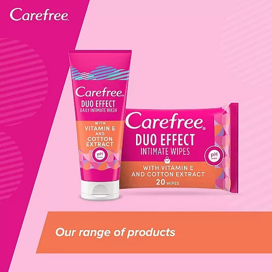 CAREFREE Daily Intimate Cleansing Mousse Duo Effect with Green Tea and Aloe Vera, 150 ml