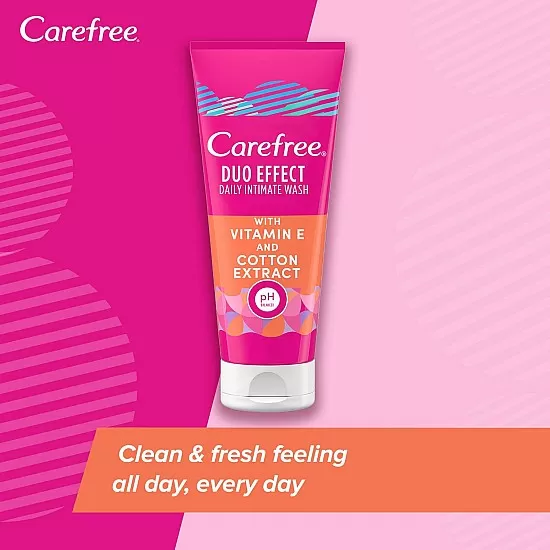 CAREFREE Daily Intimate Cleansing Mousse Duo Effect with Green Tea and Aloe Vera, 150 ml