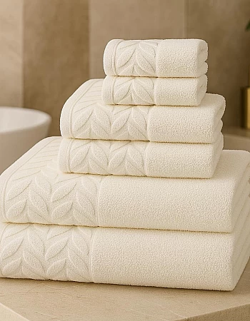 Sol Suave 6 Pieces Bath Towel Set, 100% Cotton, Hotel Quality Towels, 2 Bath Towels 70 * 140 cm, 2 Hand Towels 50 * 100 cm, 2 Washcloths 30 * 30 cm (Barn-red/Off-White)